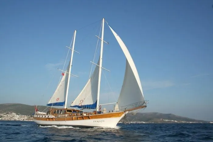 Feraye Charter Boat - 4