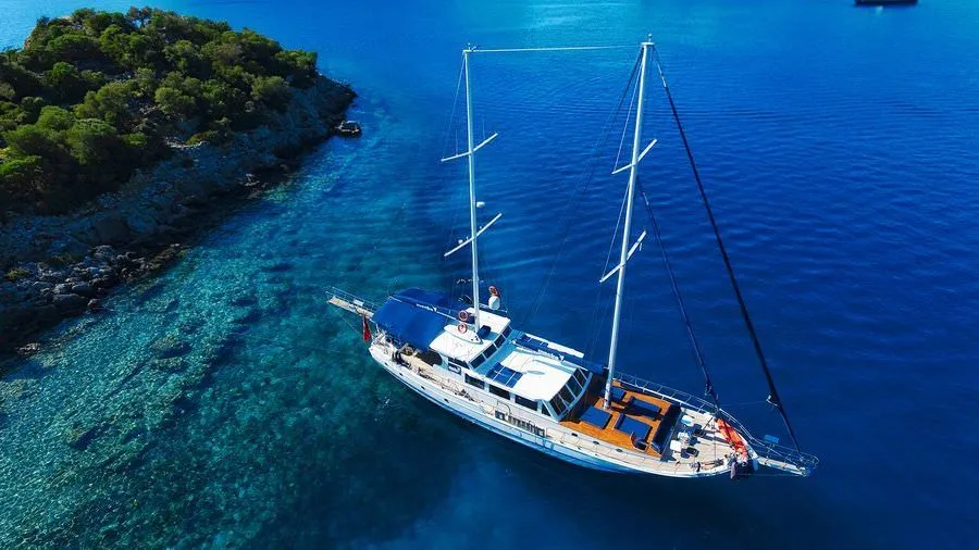 Maske 1 Charter Boat - 5
