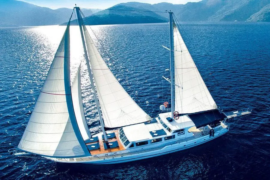 Maske 1 Charter Boat - 4
