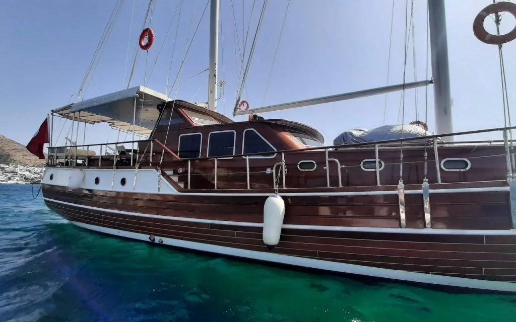 Siyana 1 Charter Boat - 3