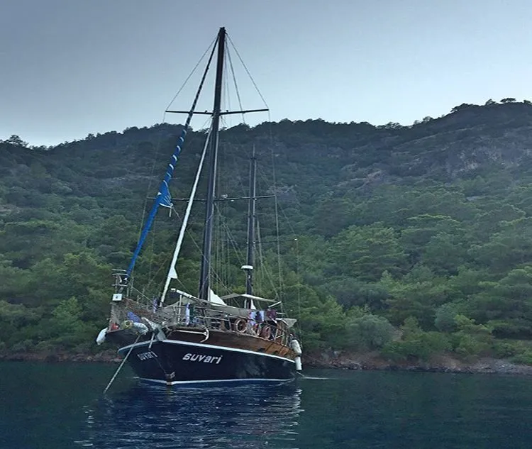 Suvari Charter Boat