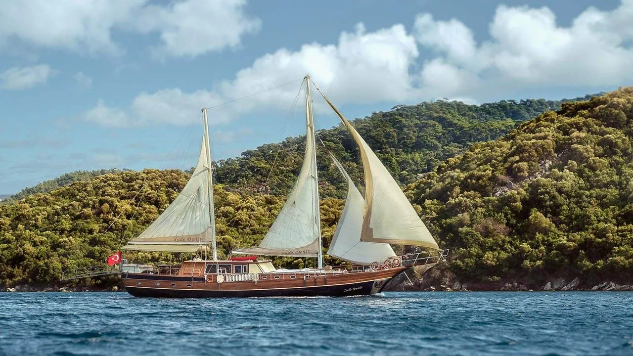 Sude Deniz Charter Boat - 3