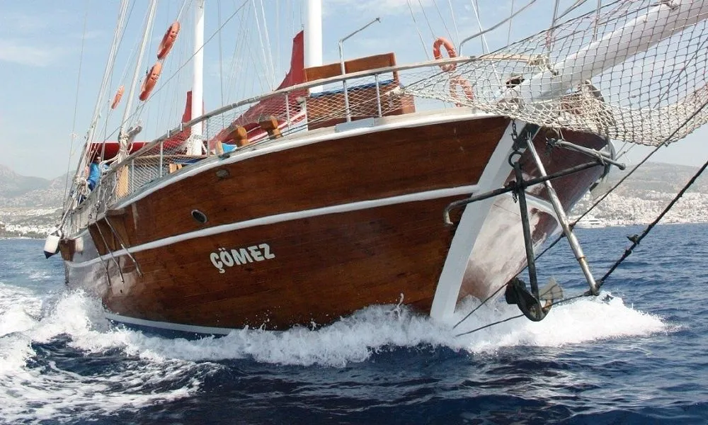 Comez Charter Boat - 4