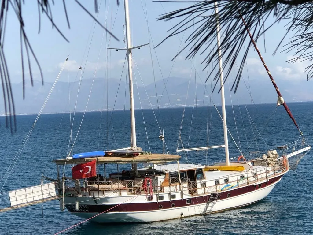 Marmotte Charter Boat