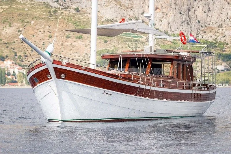 Boot - Explore Split on a 25m 5 Cabin Gulet Rental