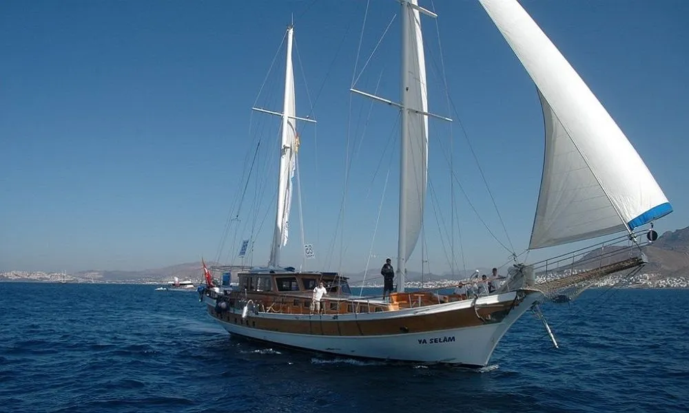 Ya Selam Charter Boat - 4