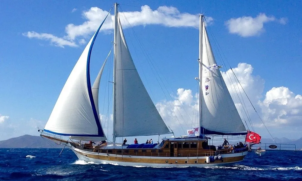 Ya Selam Charter Boat - 3