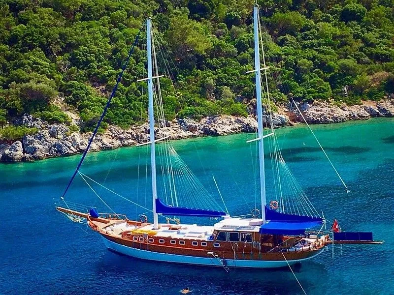 Askim Deniz Charter Boat - 1