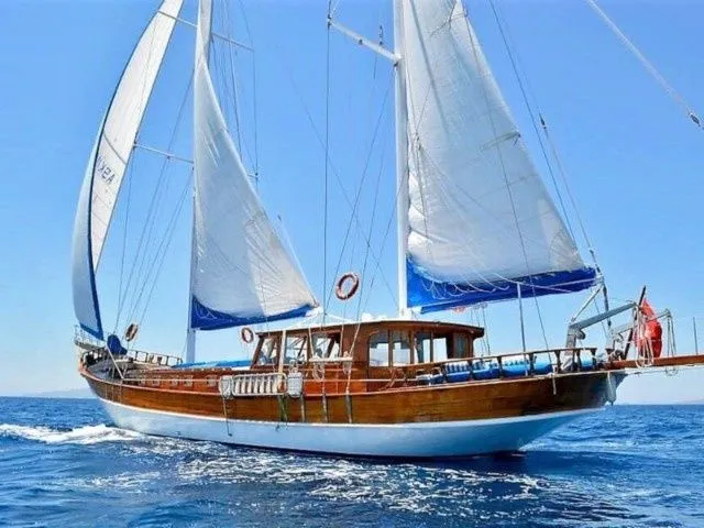 Askim Deniz Charter Boat - 4