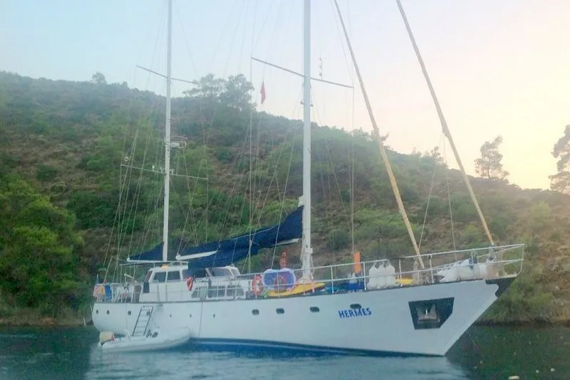 Hermes Charter Boat - 1