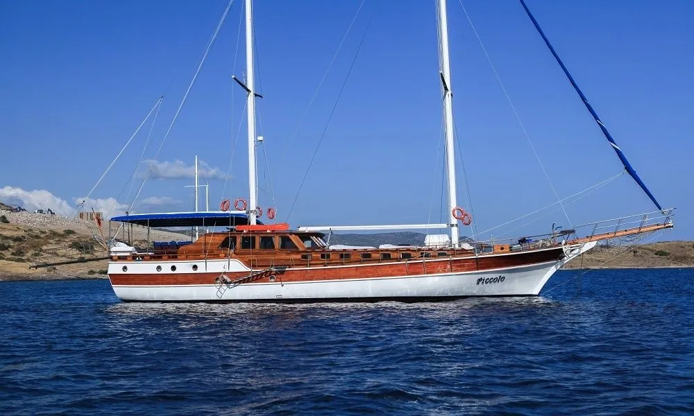 Piccolo Charter Boat - 3
