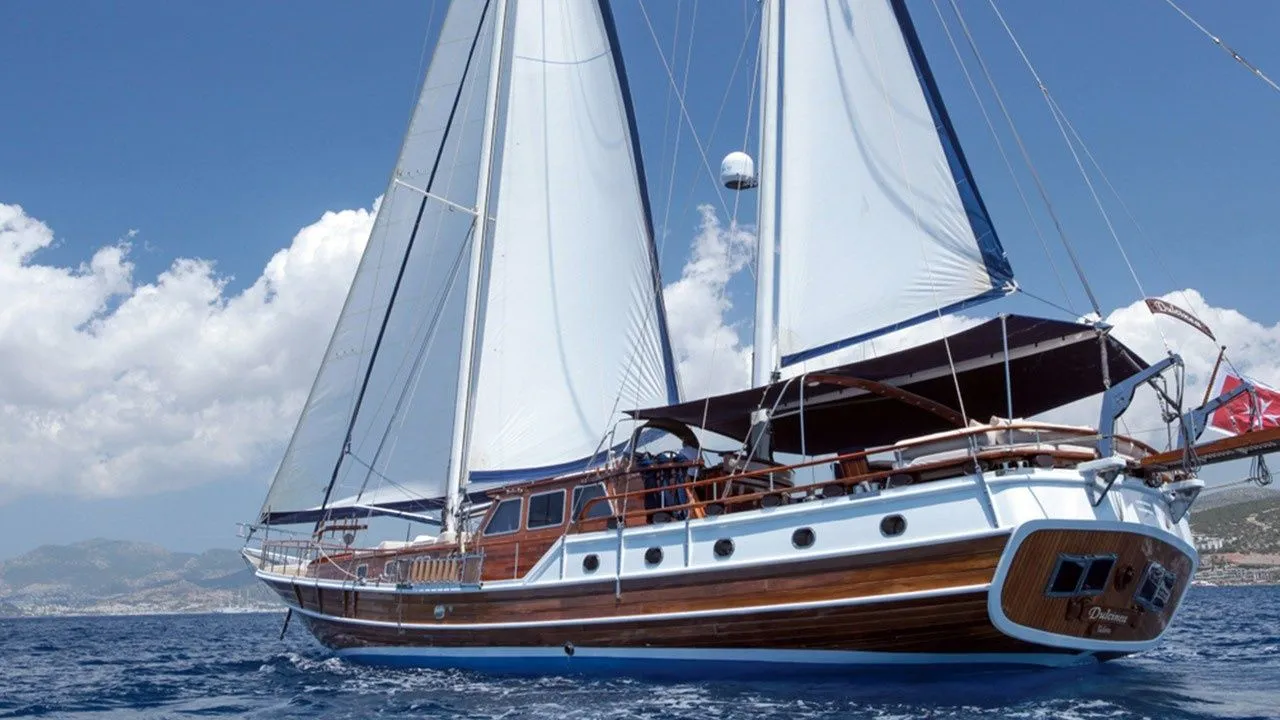 Dulcinea Charter Boat - 4