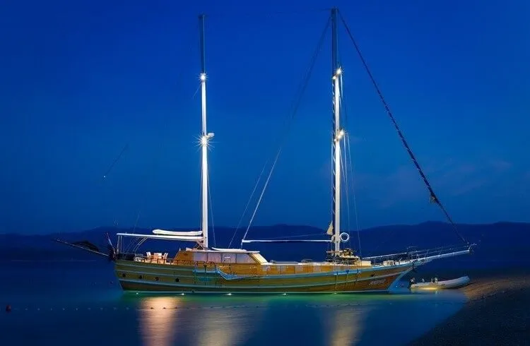 Чартер Andeo - 3