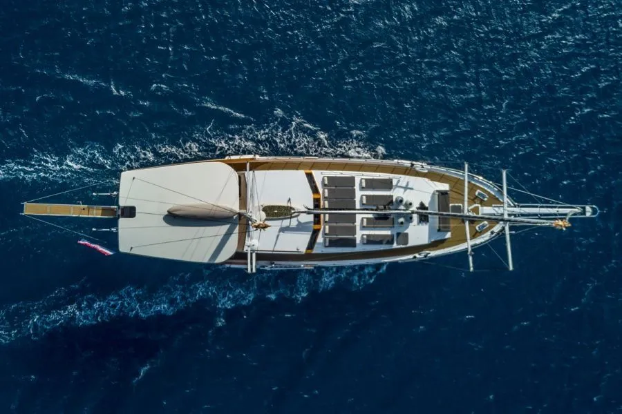 Чартер Andjeo - 5