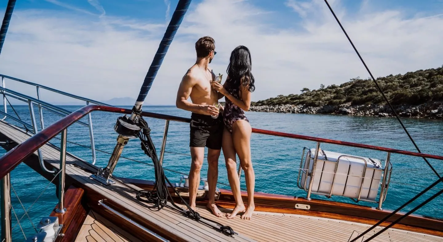 Capricorn 1 Charter Boat
