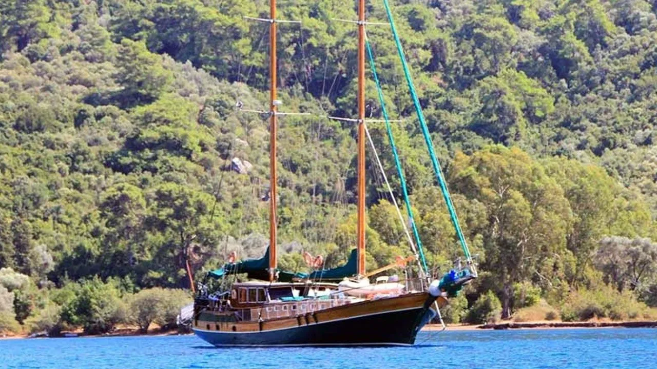 Kapetan Kosmas Charter Boat