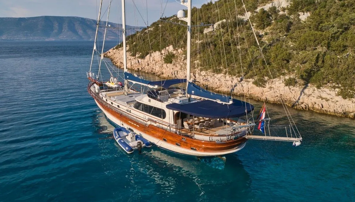 Lotus Kiralık Teknesi - 5