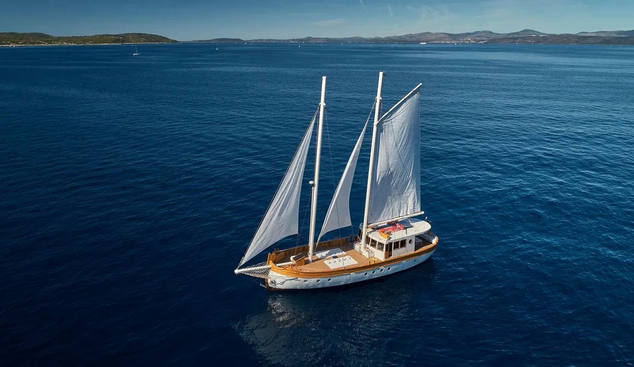 Boot - Rent a 27.5m 6 Cabin Gulet in Split