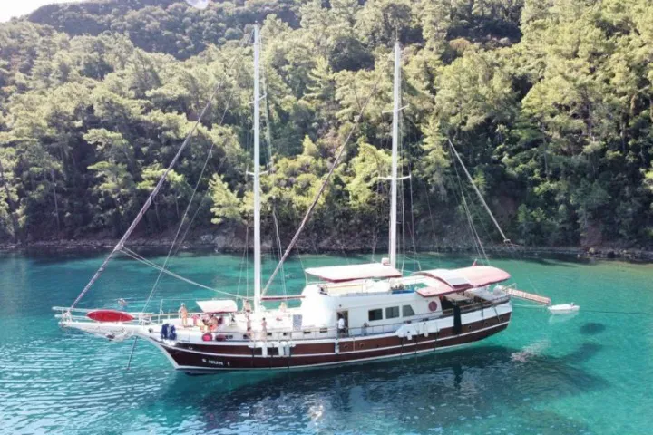 S. Nur 1 Charterboot - 3