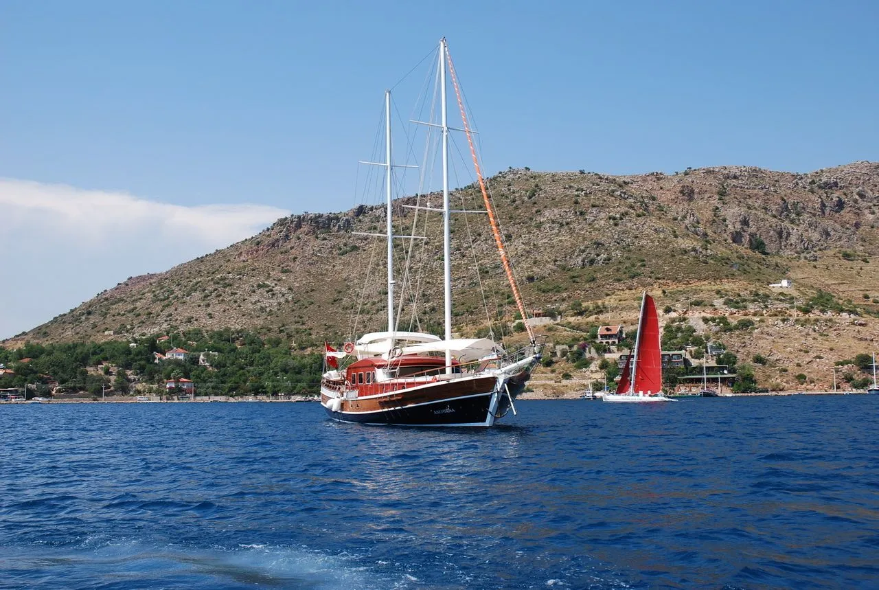 Asensena Charter Boat - 4