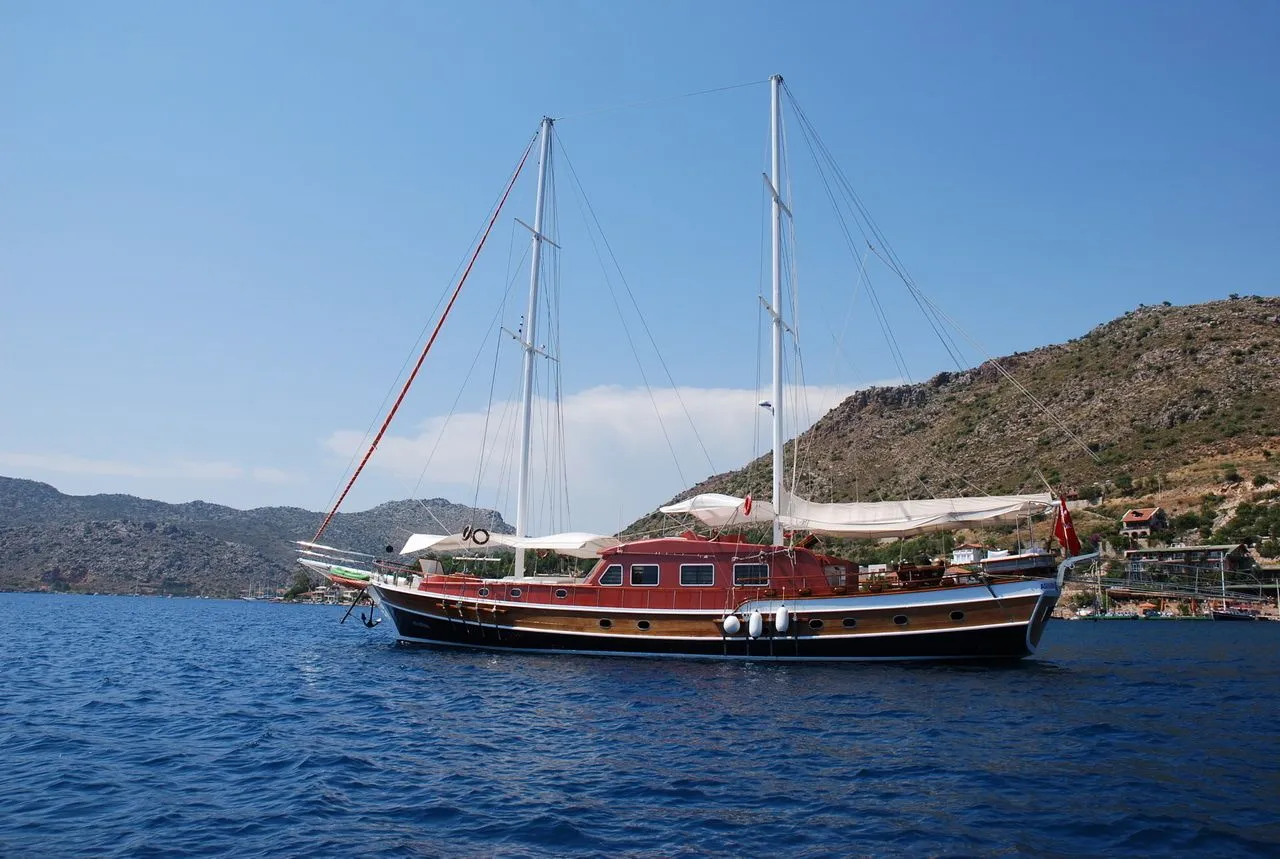 Asensena Charter Boat - 3
