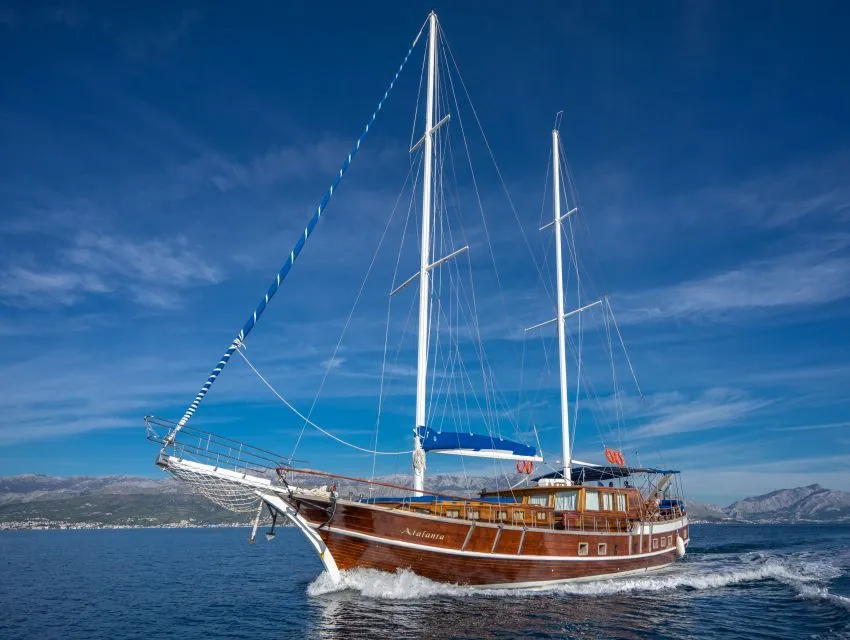 Explore Stobreč on a 28m Rental Gulet