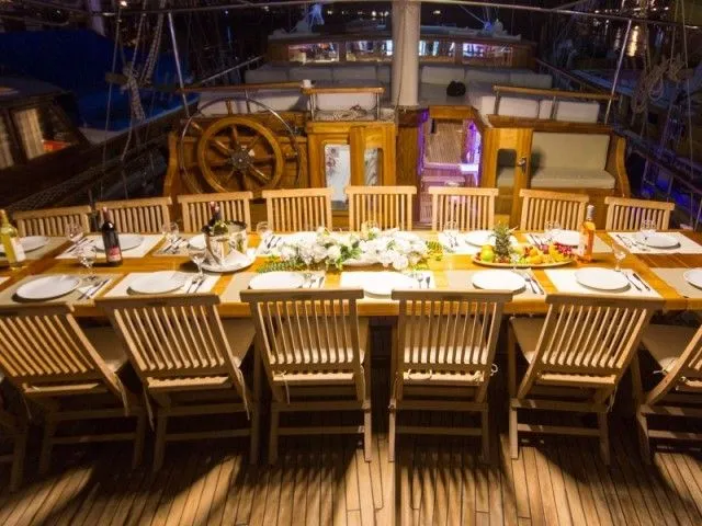 Hera Charter Boat