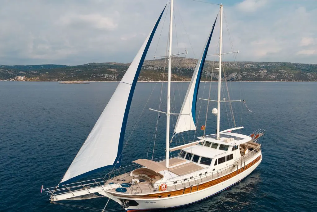 Sea Breeze Charter Boat