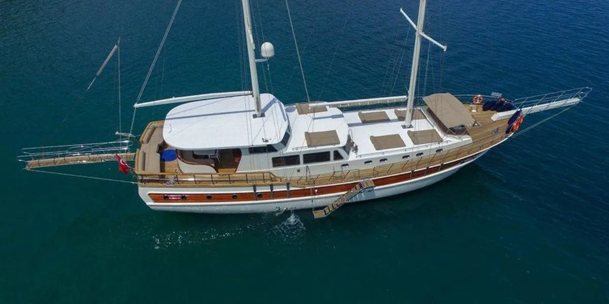 Sea Breeze Charter Boat