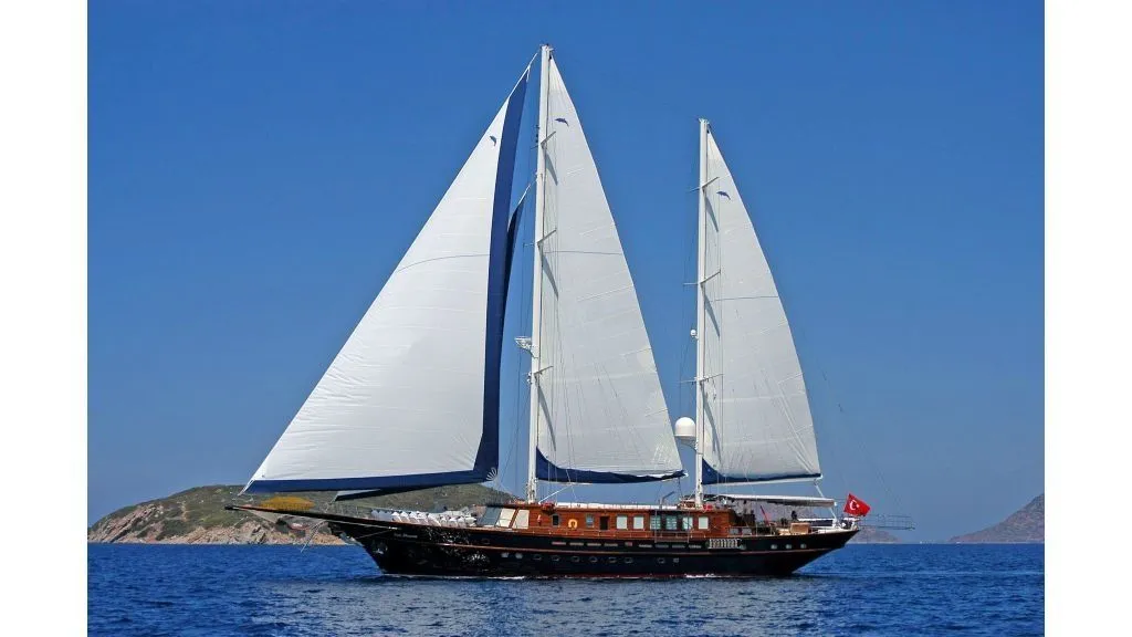 Explore Bodrum on a 28.8m 6 Cabin Gulet Rental