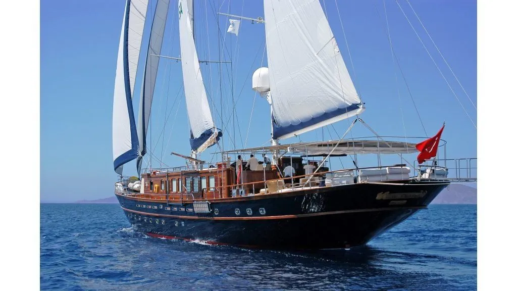 Sea Dream Charter Boat