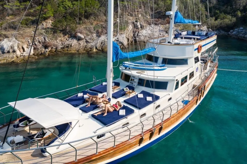 Charter a 29m 5 Cabin Gulet in Split