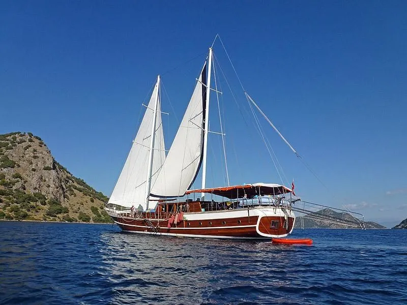 Barbuzoglu Charter Boat