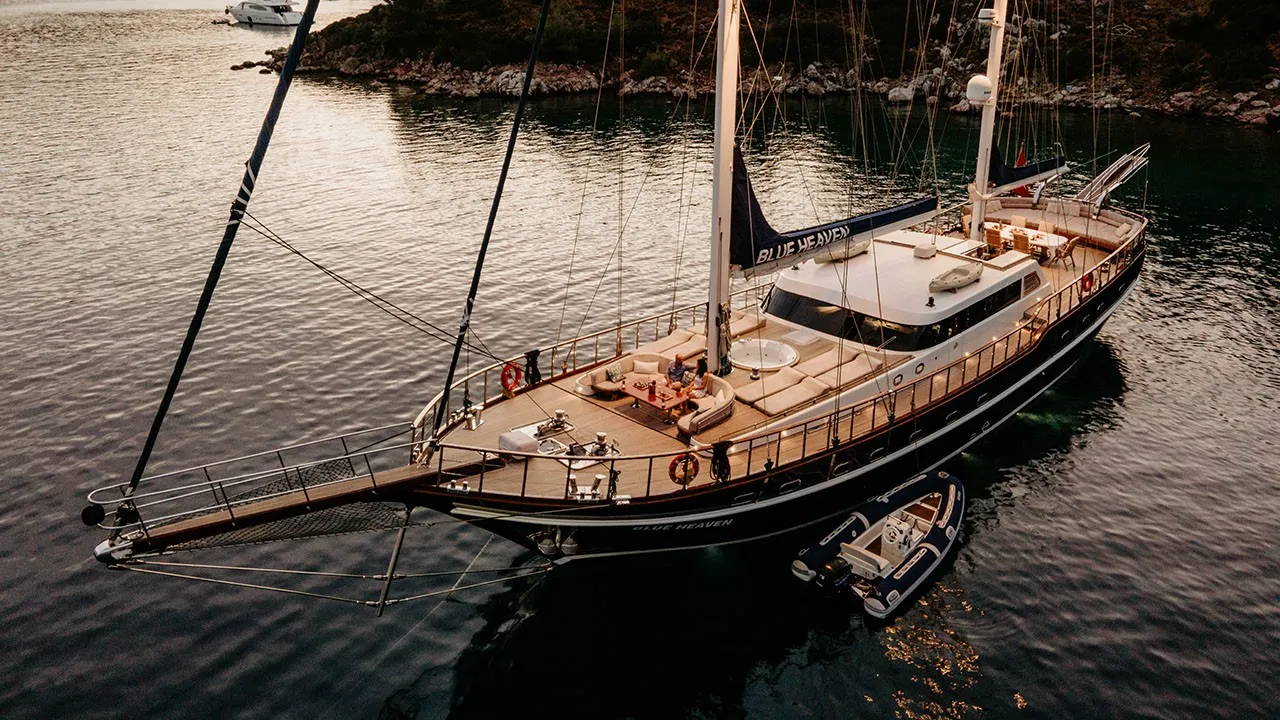 Blue Heaven Charterboot - 5