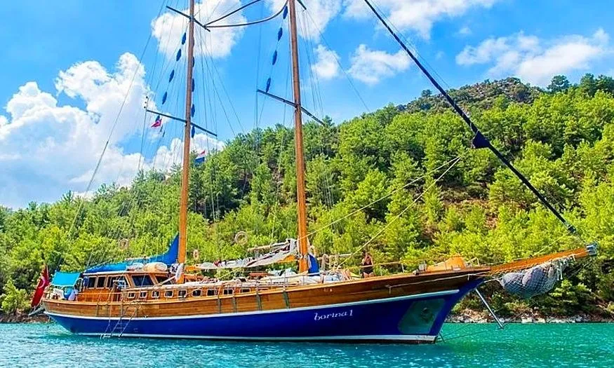 Borina Charter Boat - 1