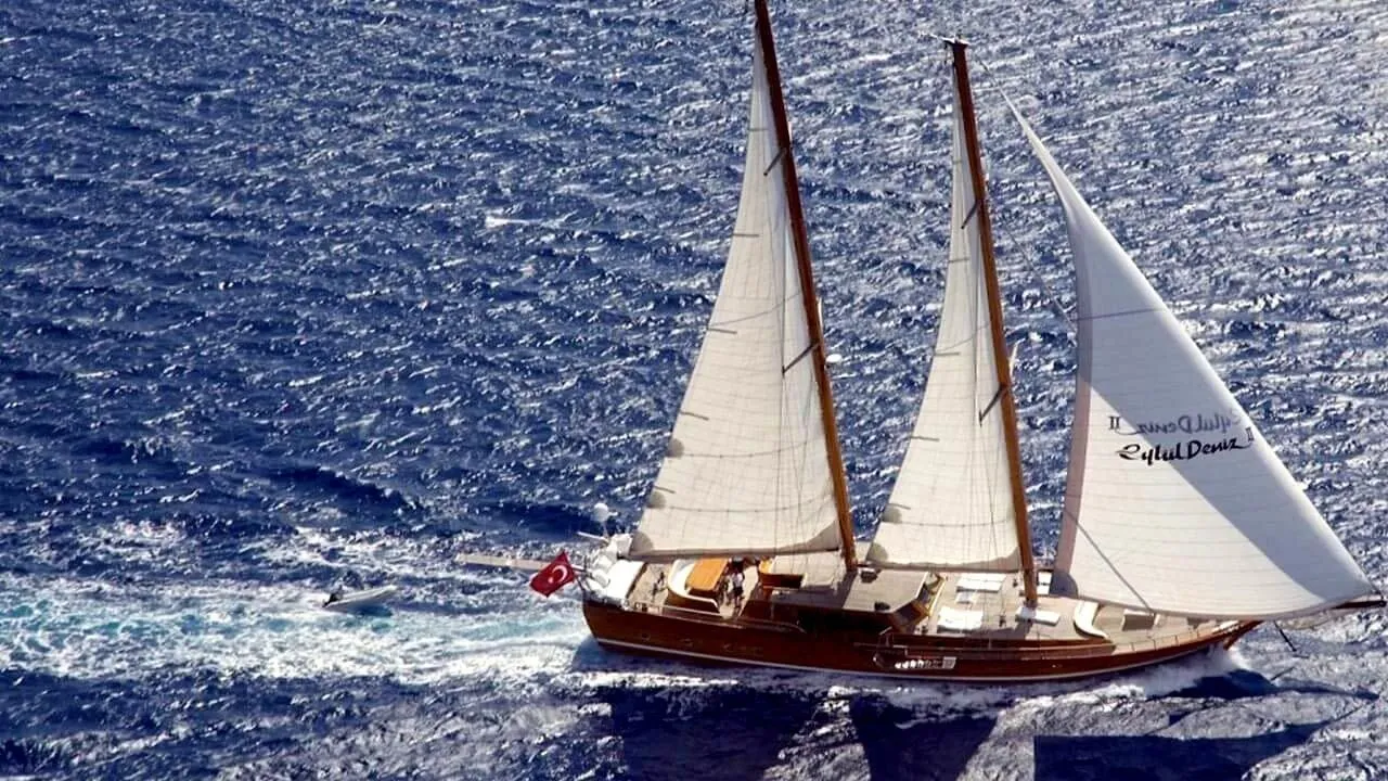 Eylül Deniz 2 Charter Boat - 3