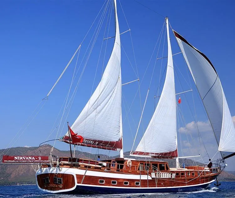 Nirvana 2 Charter Boat