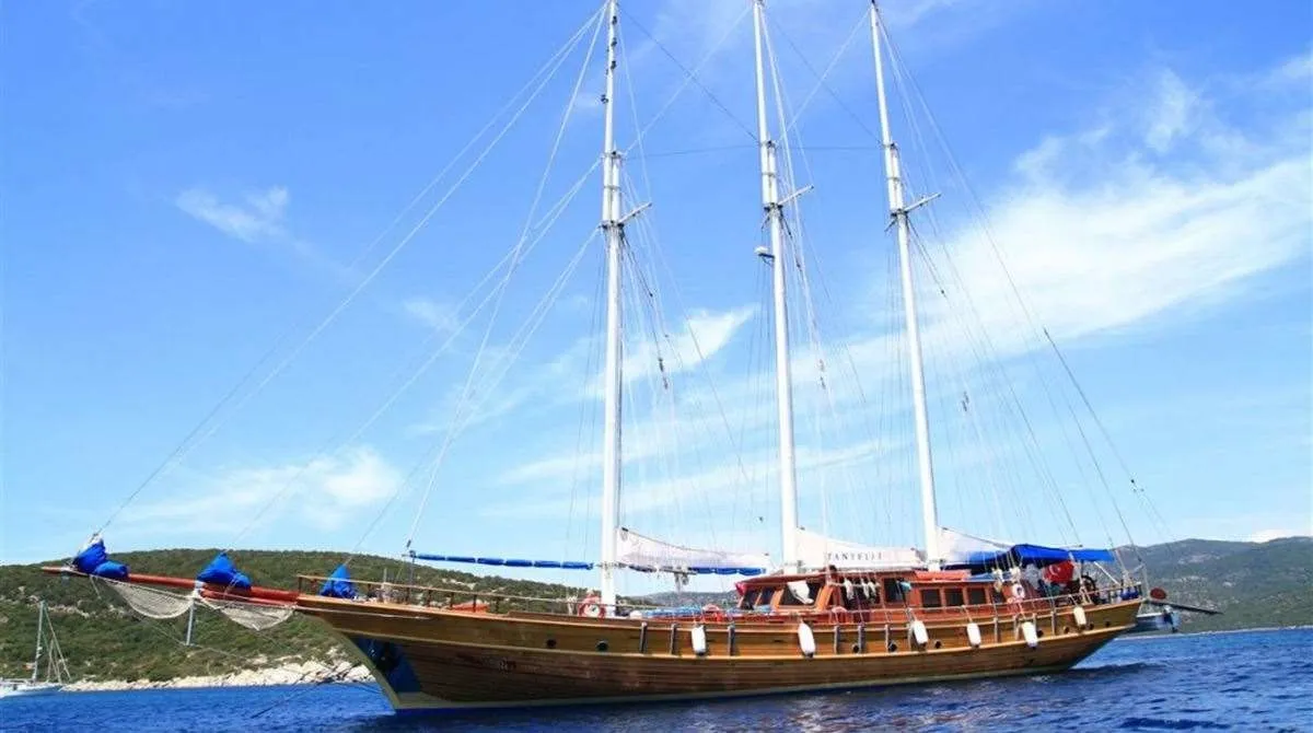 Tanyeli 1 Charter Boat - 4