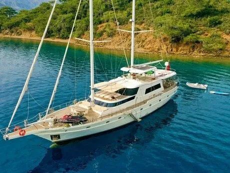 Charter a 30m Boat in Göcek