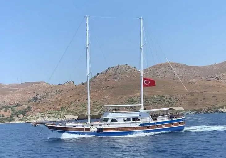 Yarimadali Charter Boat