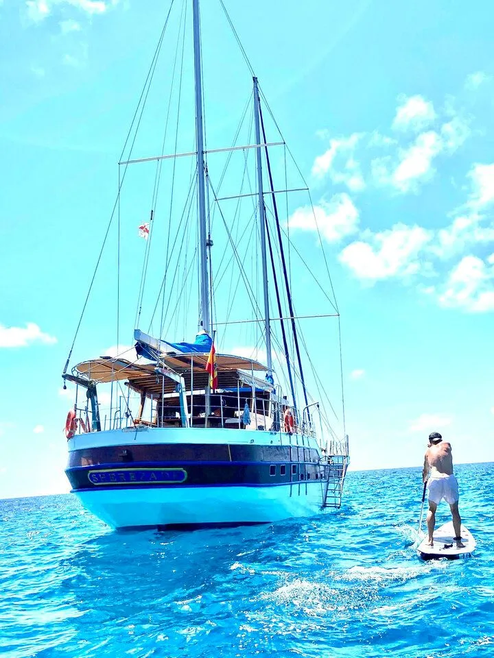 Sherezade Charter Boat