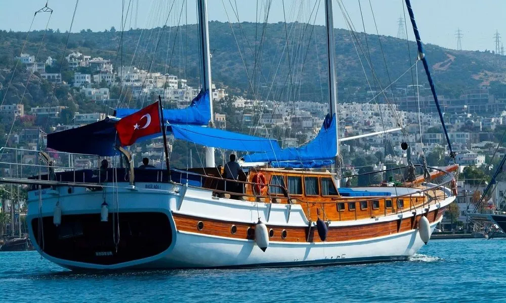 Halil Aga 1 Charterboot - 3