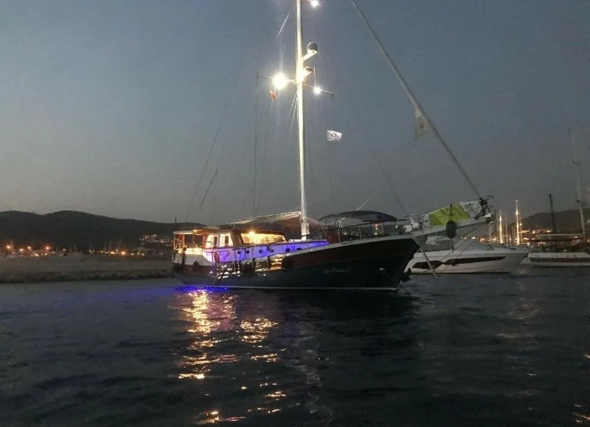 Su Perisi C Charter Boat - 5