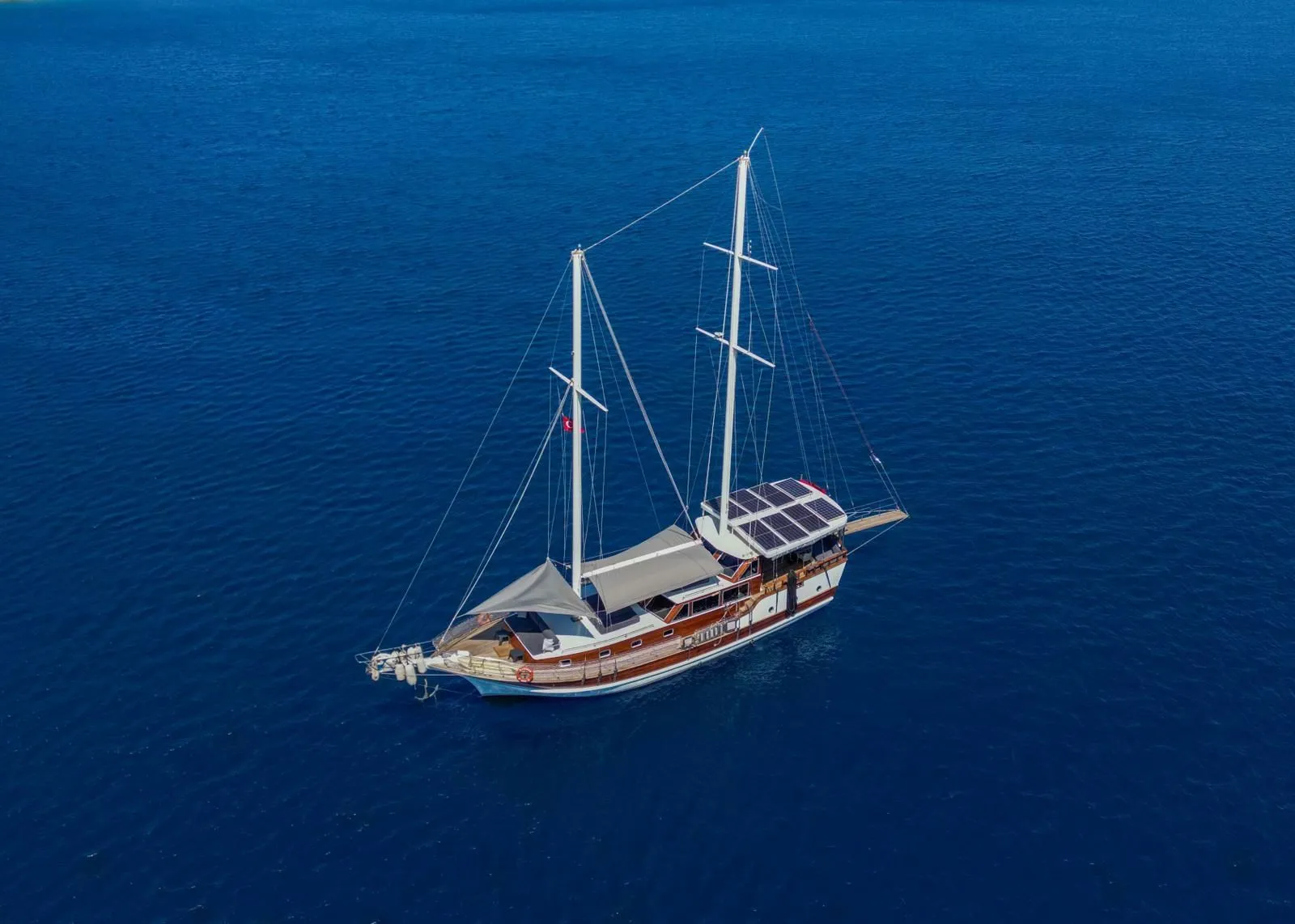 Чартер Reina - 4