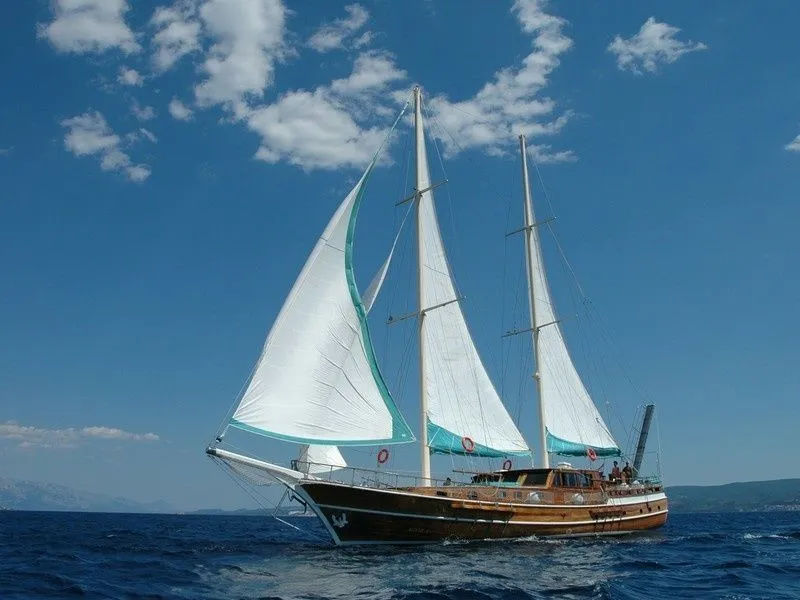 Charter a 29m Boat in Jesenice