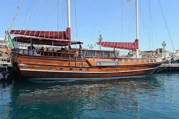 Sundial Charter Boat