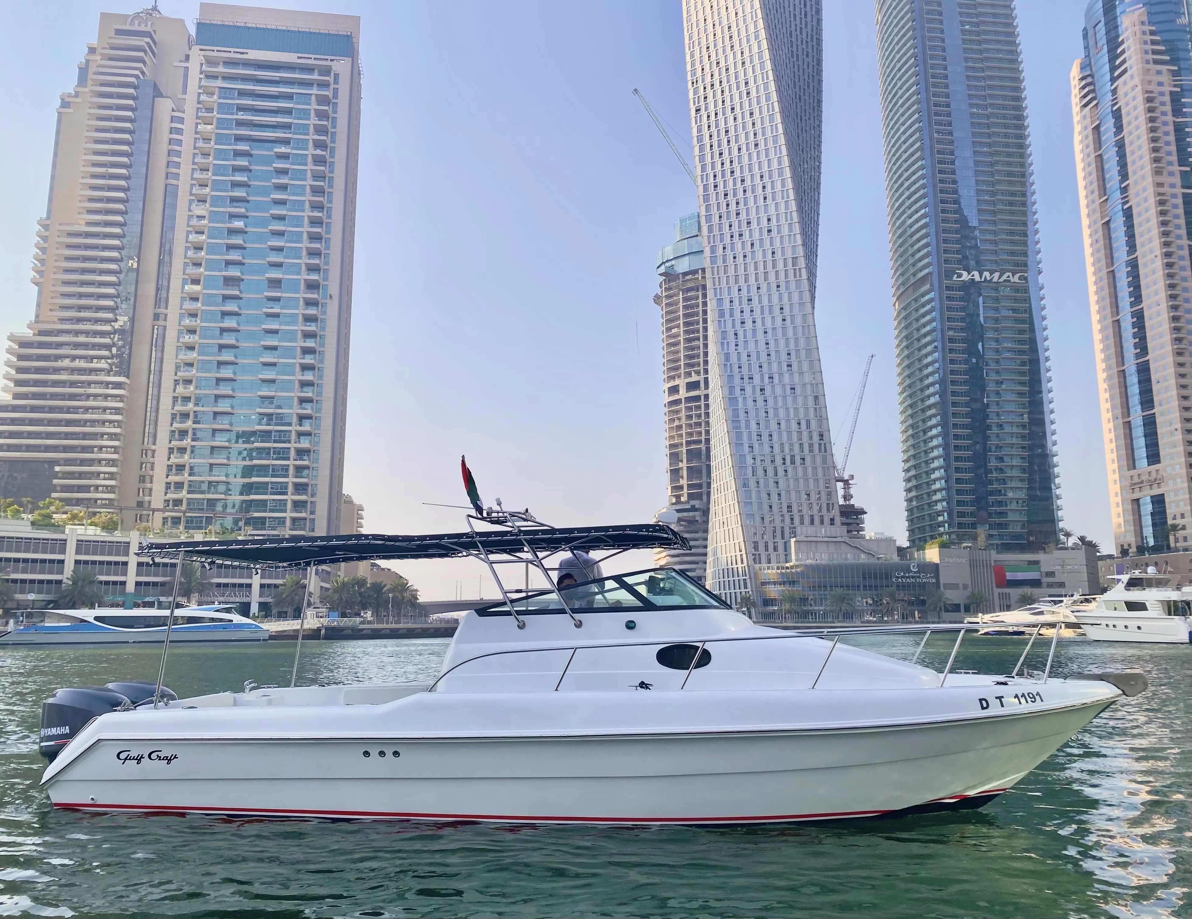 Взять в чартер 9.45м Gulf Craft 31 моторная лодка в Дубай