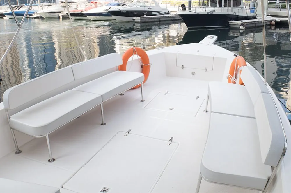 Взять в чартер 10.97м моторная лодка Gulf Craft 36 Walkaround в Дубай