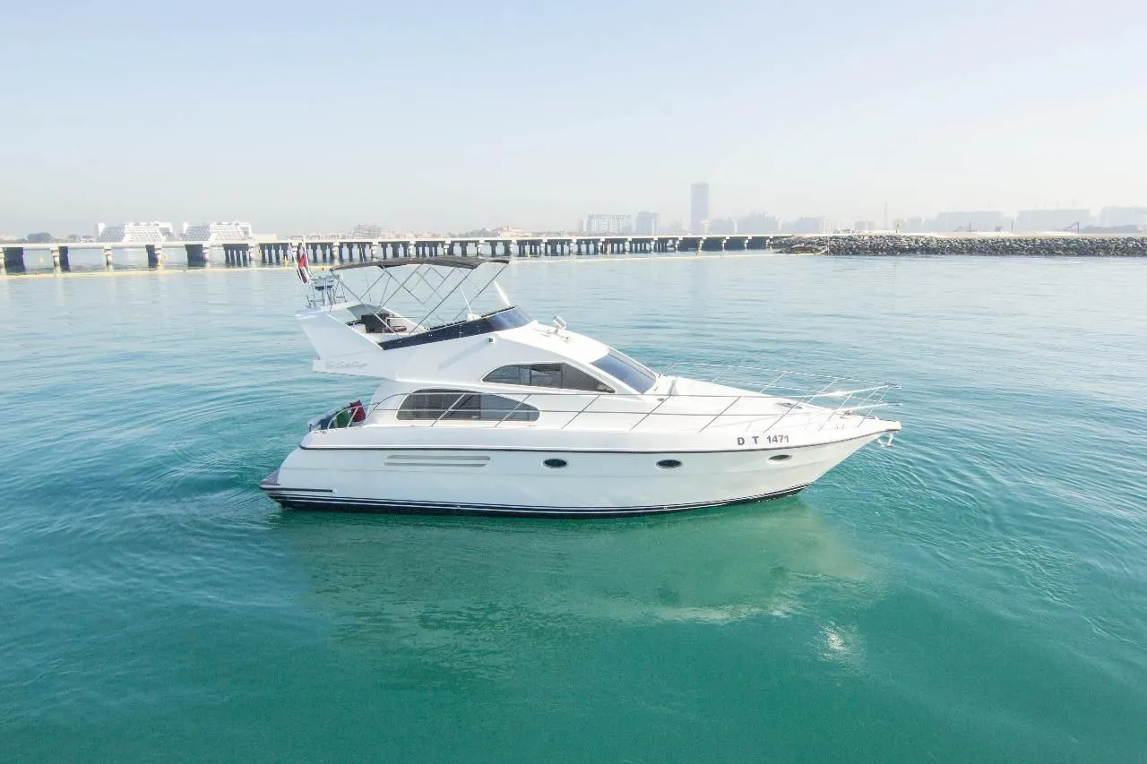 13.61m Dubai Gulf Craft Majesty 44 Motor Yacht Hire
