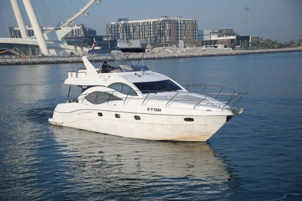 Dubai Kiralık Gulf Craft Majesty 50F 15.77m Motoryat